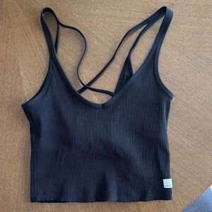 Vuori Black Ribbed Crop Top